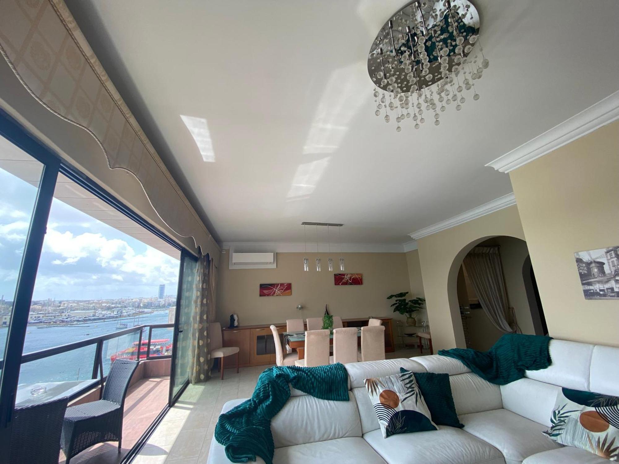 Seafront Harbour Haven - Steps To Ferry, Shops And Beaches Sliema Esterno foto